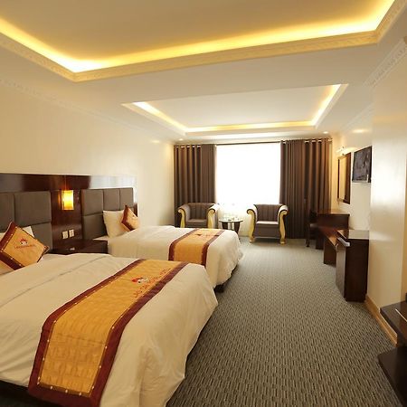 Lao Cai Royal Hotel Екстериор снимка