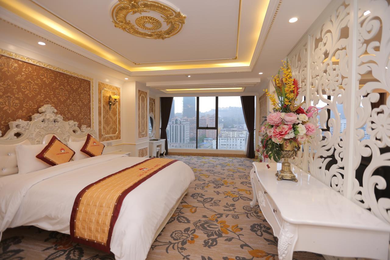 Lao Cai Royal Hotel Екстериор снимка